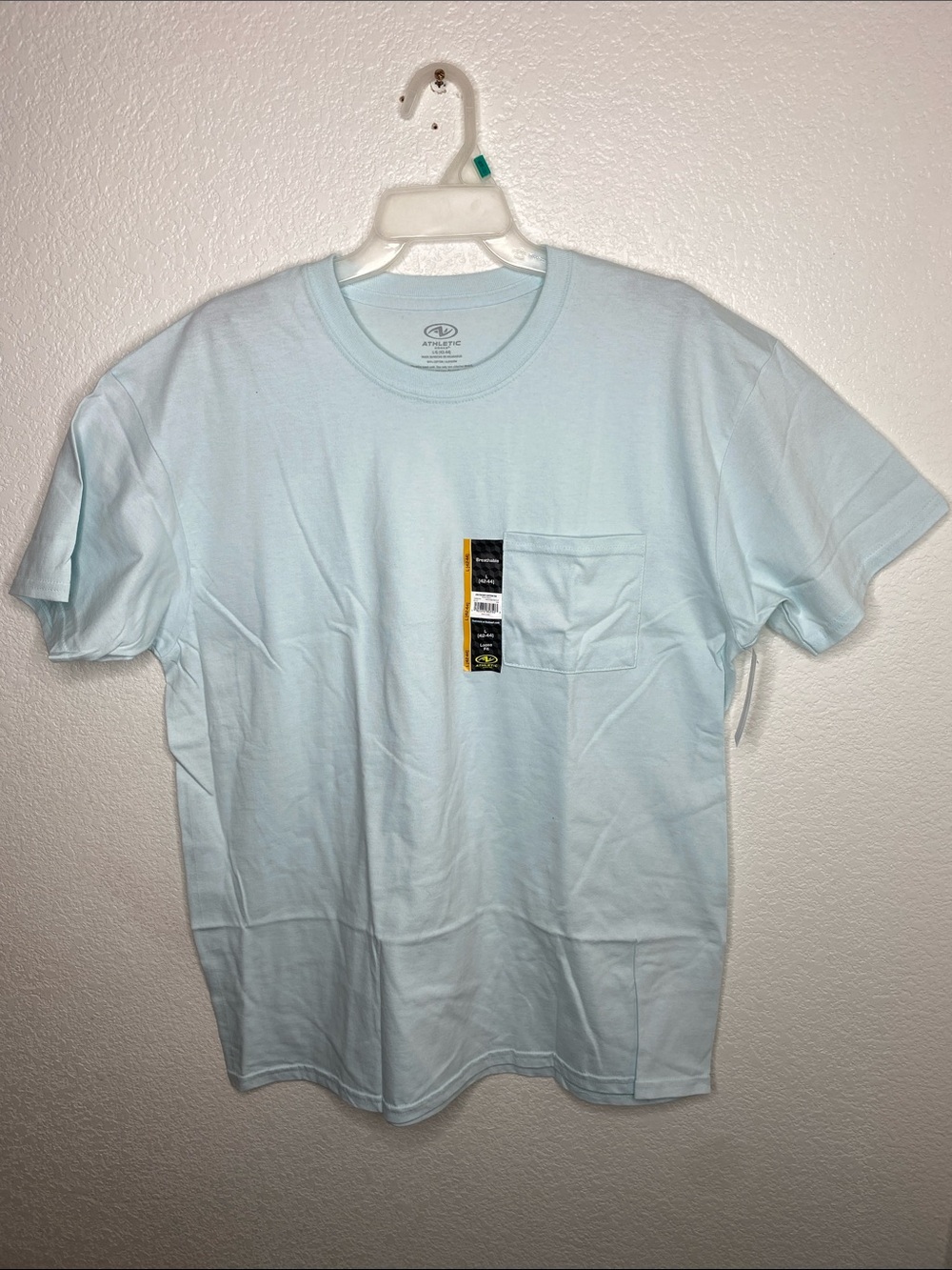 Athletic Works Men’s 100% Cotton T Shirt Size L. NWT